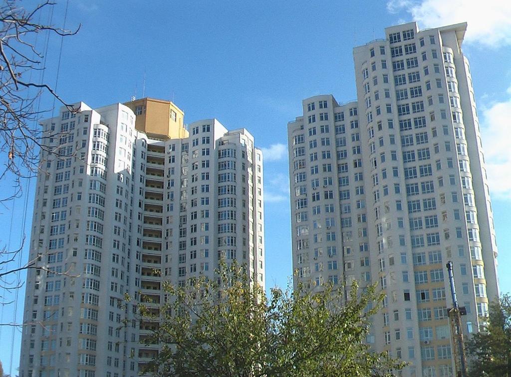 Fransuaza Apartments Odesa Exterior photo